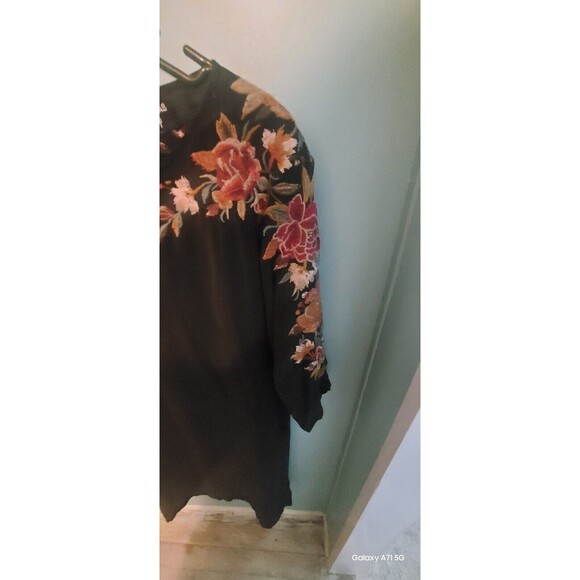 JOHNNY WAS WORKSHOP SILK Embroidered Floral Black  Bohemian Tunic Top SZ S - Picture 3 of 8